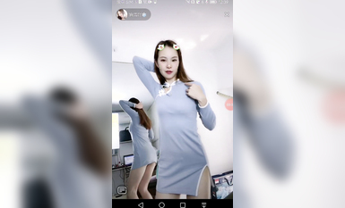 最新《瘋狂抖音》外篇之『三亞美女2』極品三亞外圍美女大秀身材 作死大尺度 摳B揉乳擠奶 (149)