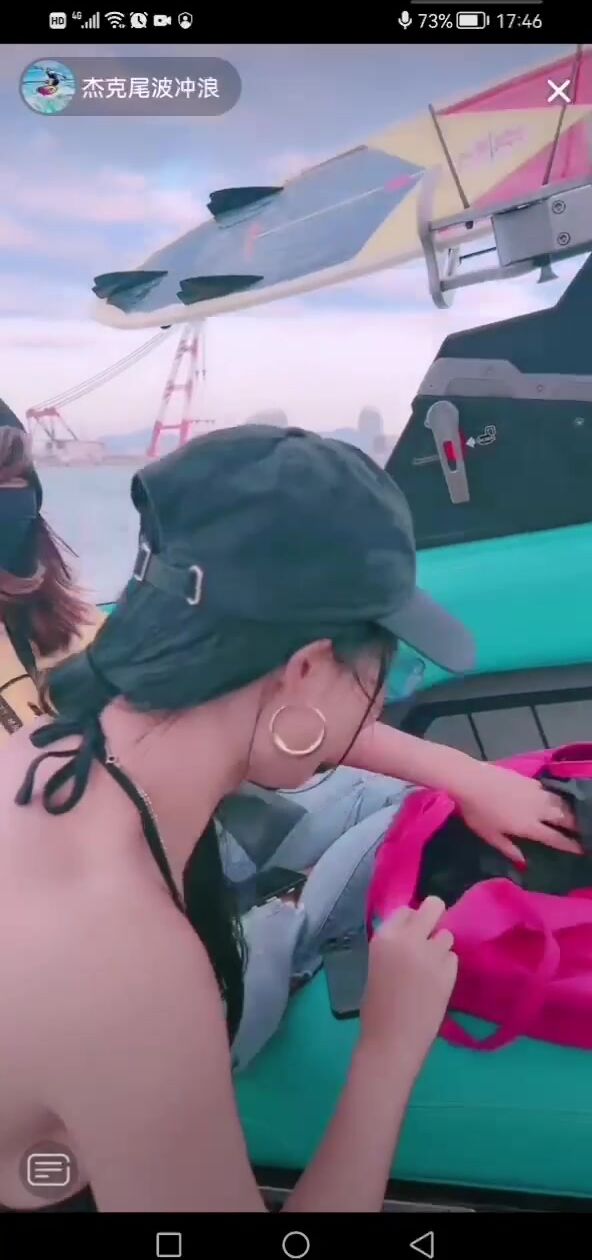 最新《瘋狂抖音》外篇之『三亞美女2』極品三亞外圍美女大秀身材 作死大尺度 摳B揉乳擠奶 (203)