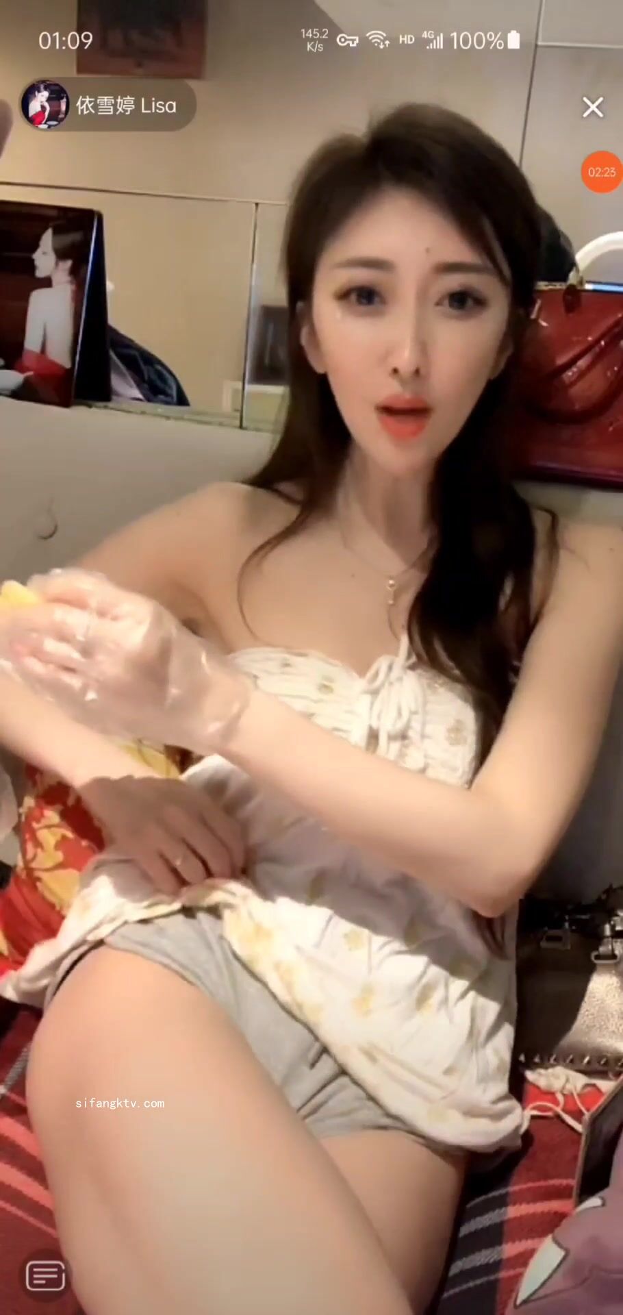 最新《瘋狂抖音》外篇之《抖音擦邊4》顏值主播各顯神通閃現走光刷邊瘋狂作死扣逼漏奶(236)