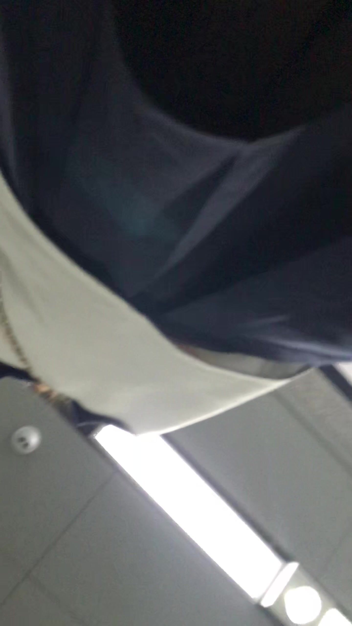 稀缺學妹專場 專業抄底靚麗學生妹JK制服 掀裙開閃光燈強抄 看的心驚肉跳太刺激 超清4K原版 (51)