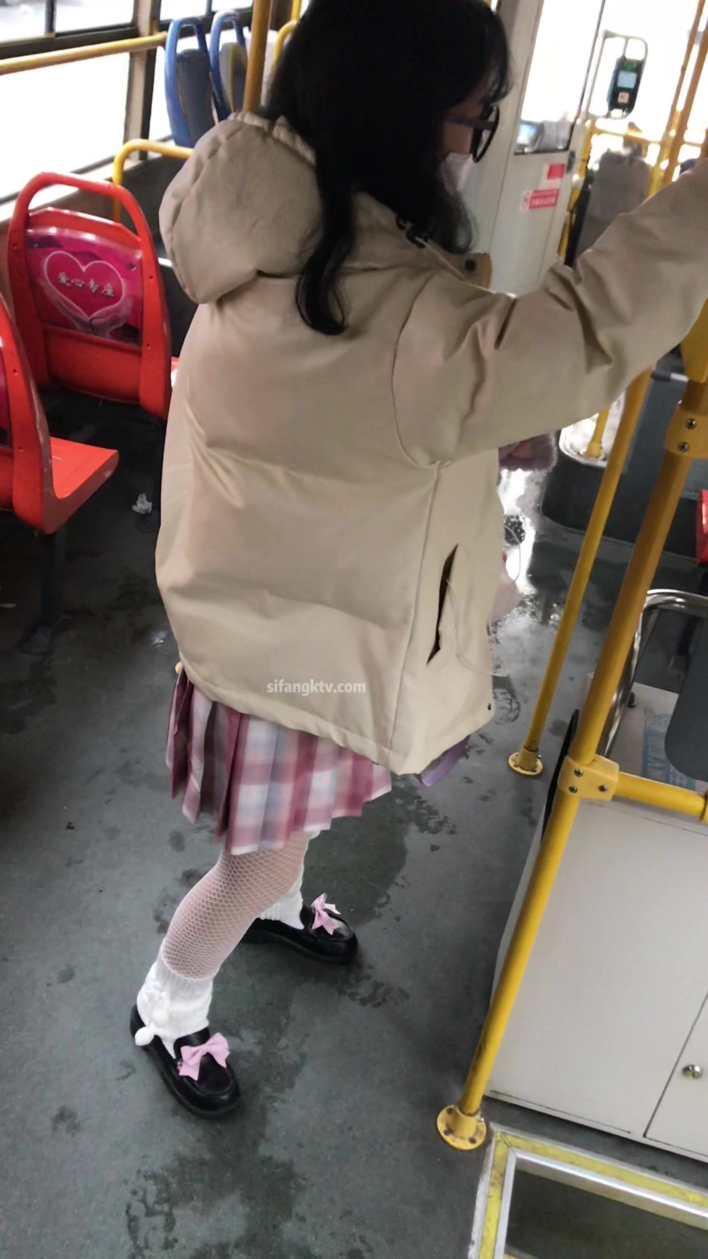 稀缺學妹專場專業抄底靚麗學生妹JK制服掀裙開閃光燈強抄看的心驚肉跳太刺激超清4K原版(56)