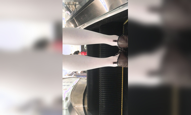 稀缺學妹專場 專業抄底靚麗學生妹JK制服 掀裙開閃光燈強抄 看的心驚肉跳太刺激 超清4K原版 (6)